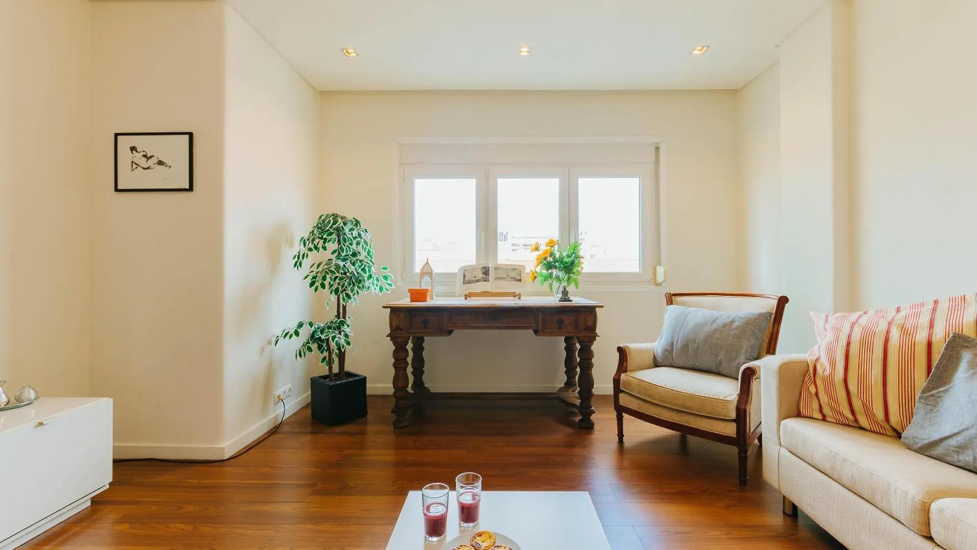 Rent4Rest Lisbon Family & Friends Apartment In Roma Avenue 0*,  Portugal