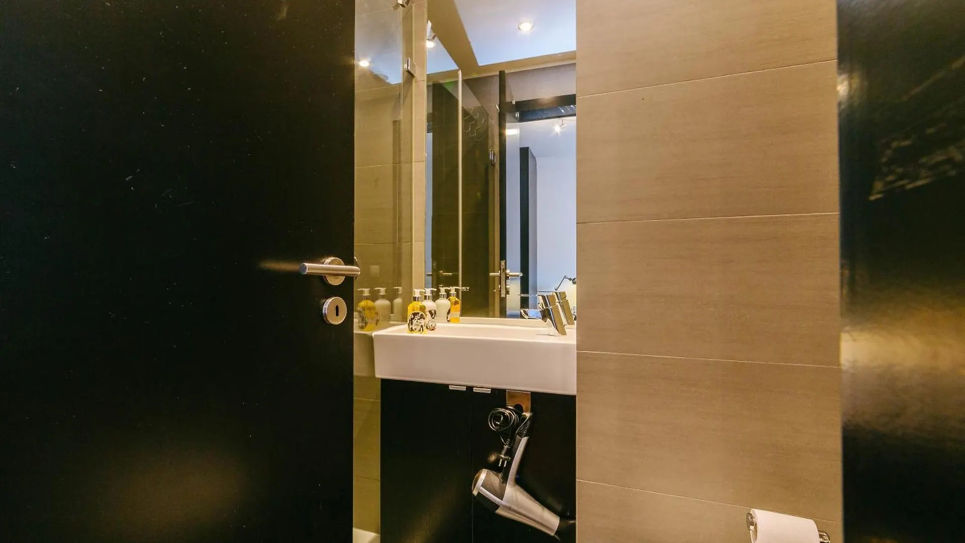 Rent4Rest Lisbon Family & Friends Apartment In Roma Avenue Portugal