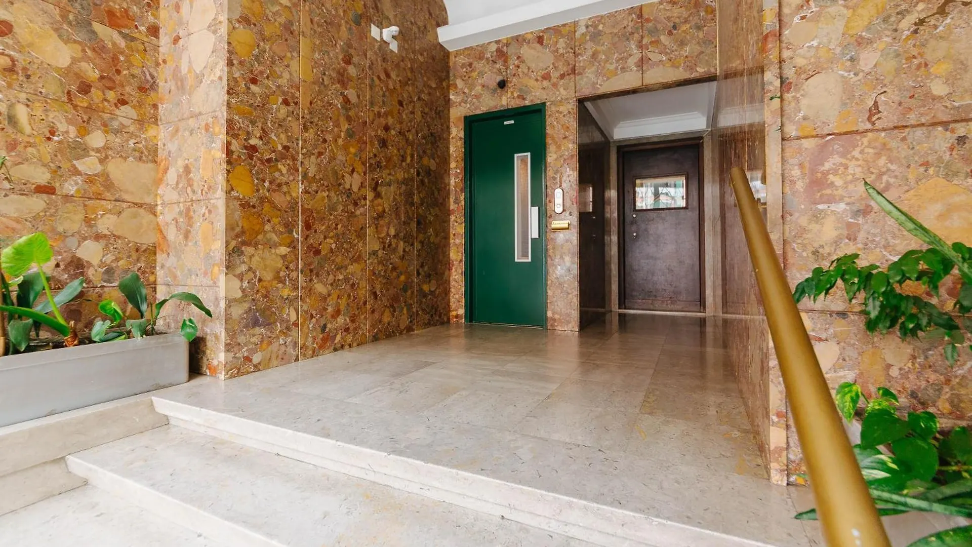 Rent4Rest Lisbon Family & Friends Apartment In Roma Avenue 0*,