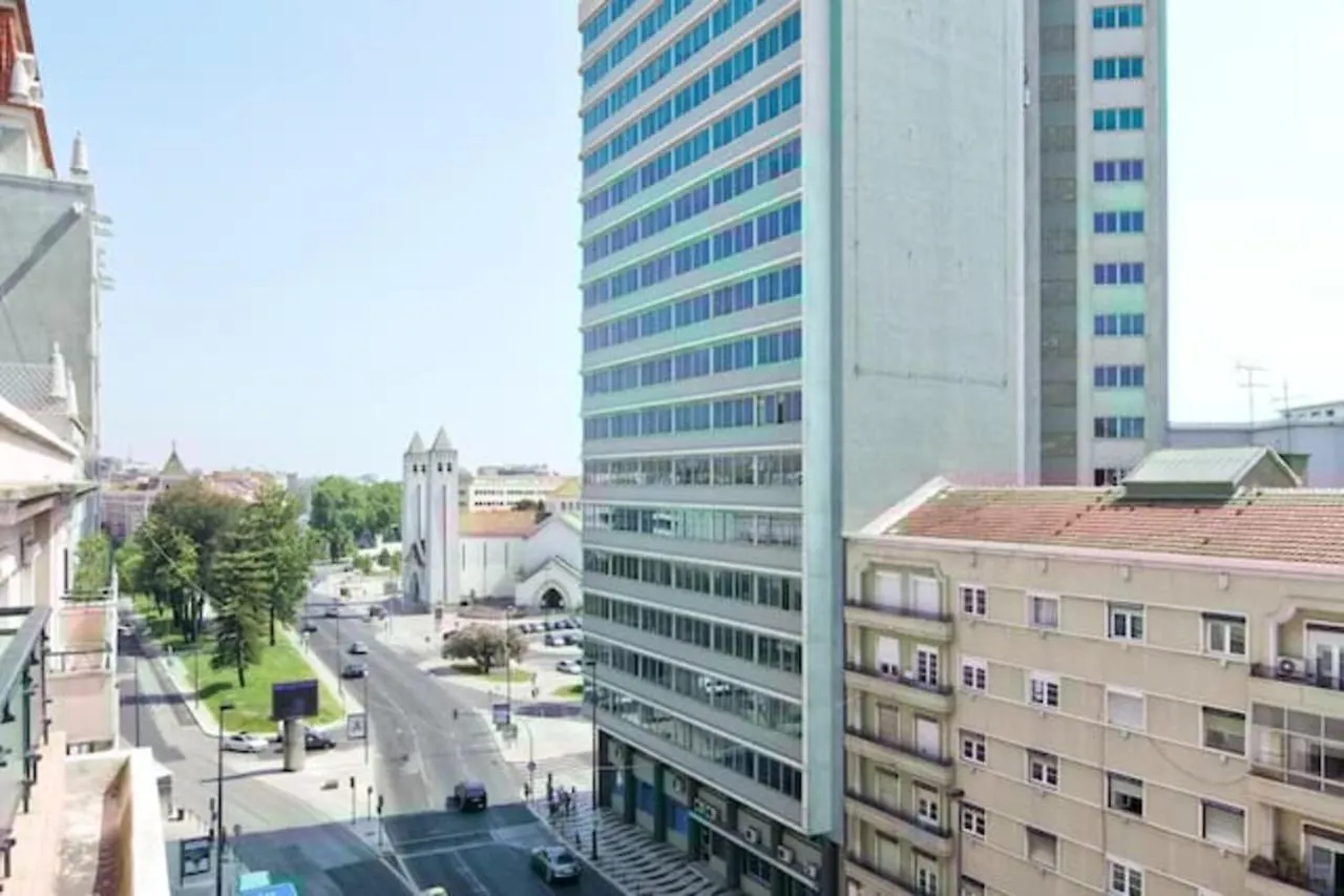 Rent4Rest Lisbon Family & Friends Apartment In Roma Avenue