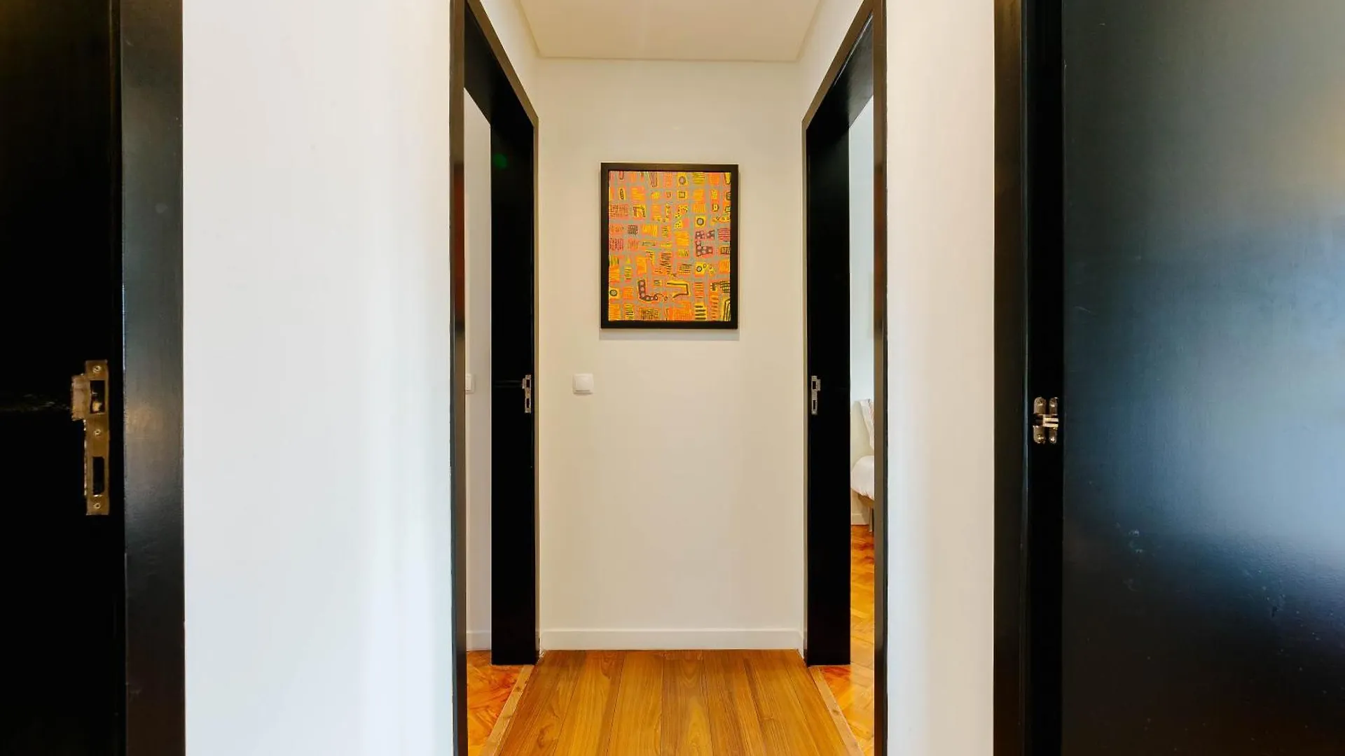 Rent4Rest Lisbon Family & Friends Apartment In Roma Avenue Portogallo